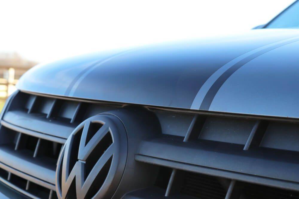 Emblem Vw Amarok Monte Carlo Black Matt Edition Grill - sett forfra