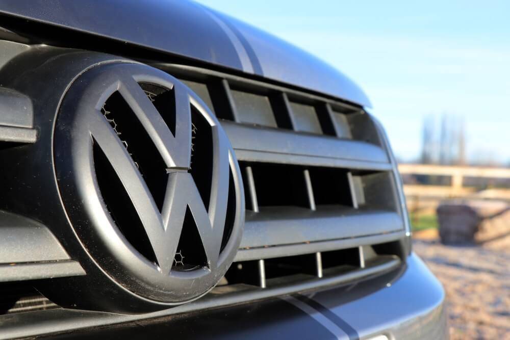 Emblem/logo til Vw Amarok Monte Carlo Black Matt Edition i svart matt til front grill