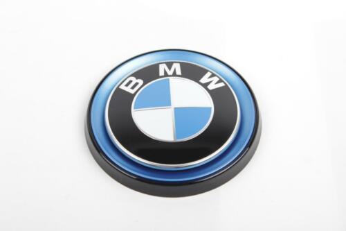 Emblem/logo til BMW i3 montert på bakluken i flerfarget BMW OE-design