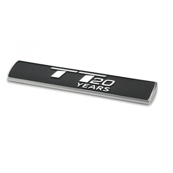Emblem/logo til Audi TT 20 Years Black / Chrome i svart matt og krom, originalt Audi emblem med perfekt passform