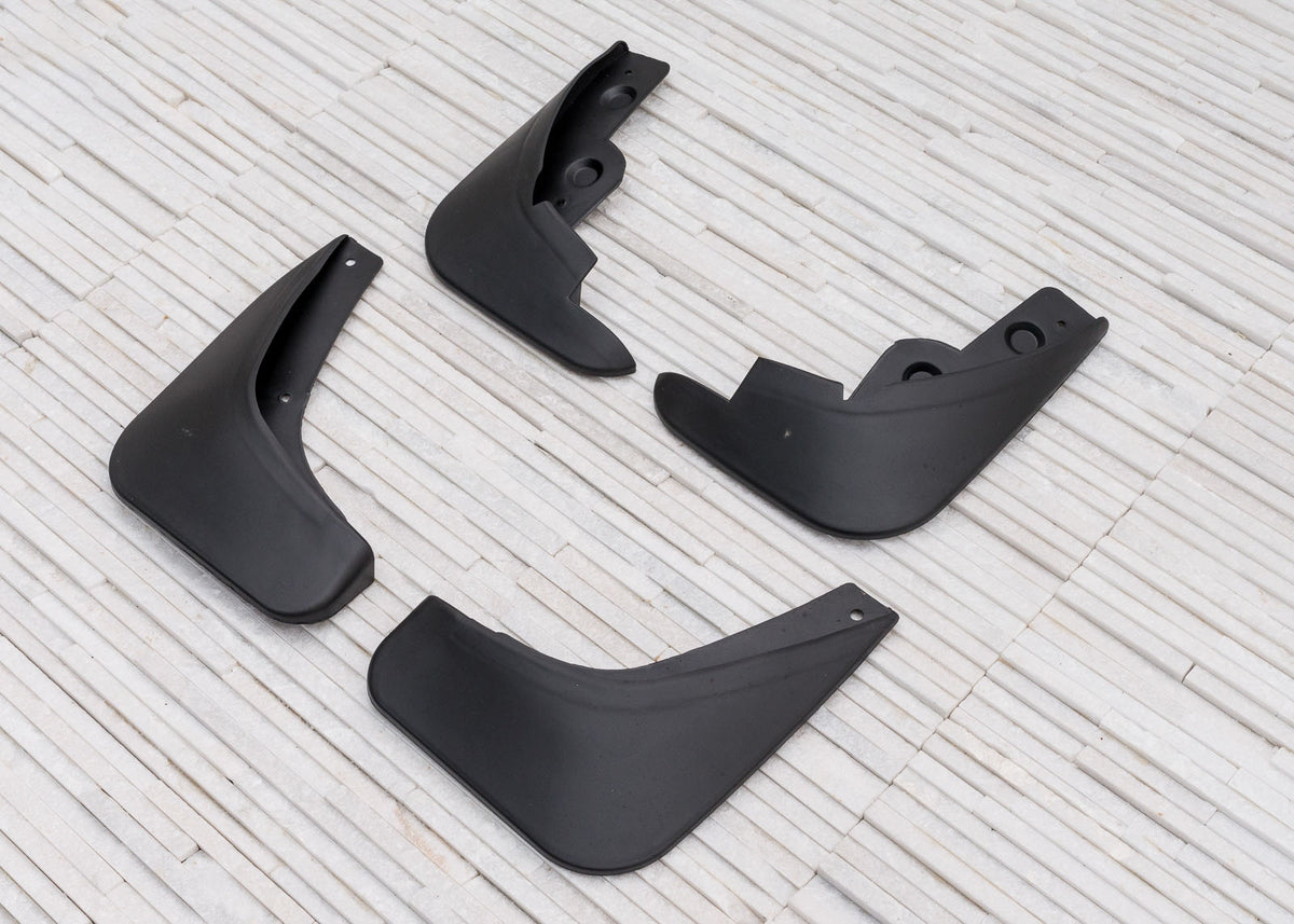 Ven-Tuning skvettlapp til Mazda 3 – svart ABS-materiale