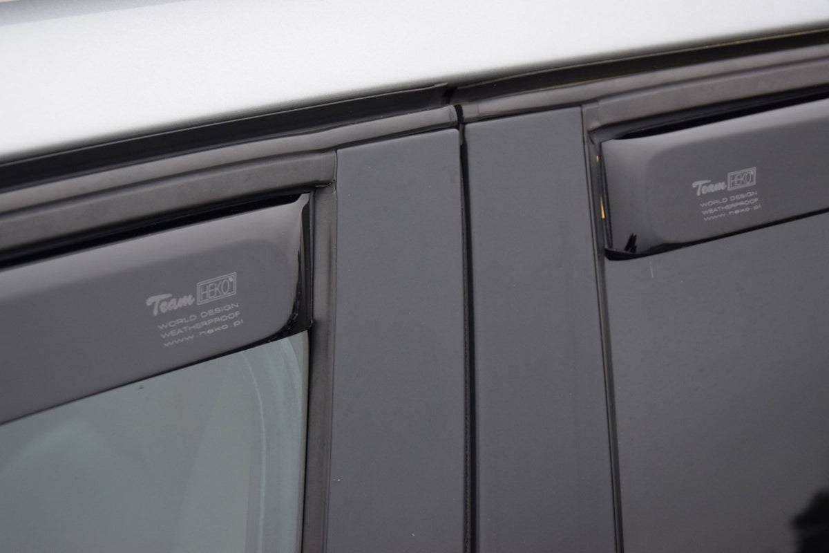Vindavviser Volvo V50 Stasjonsvogn / sett 4 stk. (2004-2012) – PMMA Plexi - nærbilde