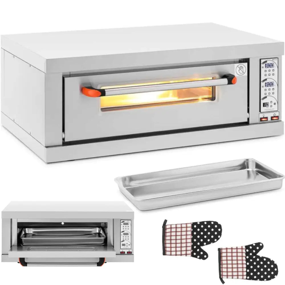 Elektrisk kakeovn i børstet stål med digitalt panel, oransje håndtak, to stekebrett og grytevotter.