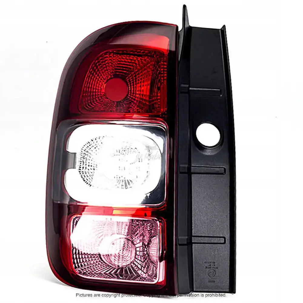 Baklykt Dacia Duster 13-17 P21w Venstre