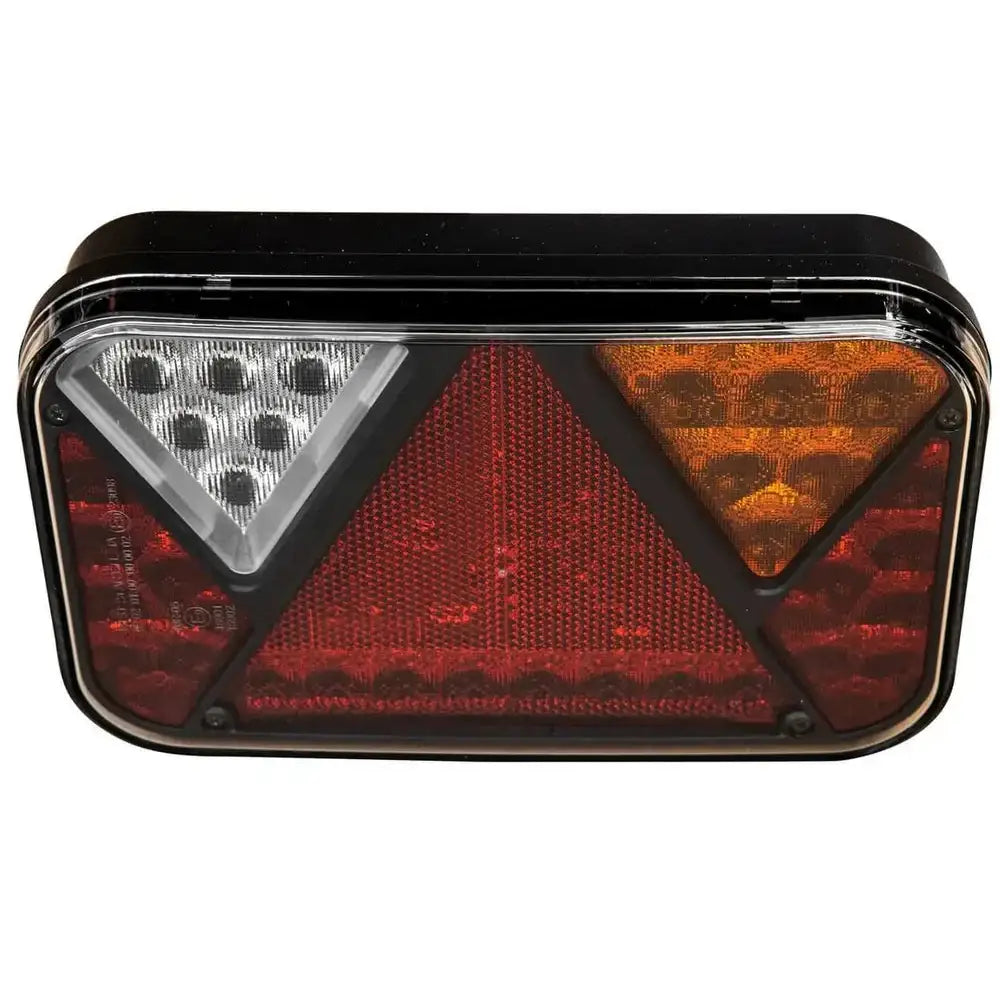 Baklys tilhenger høyre Fristom FT-270, frontbilde med rød trekantreflektor, sort ramme og fargede felt.