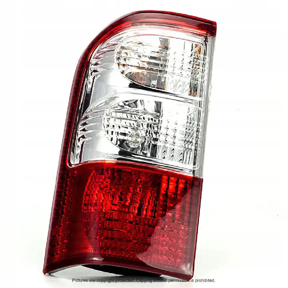 Baklykt Nissan Patrol (y61) 97-03 W21w / Wy21w / W21/5w Venstre