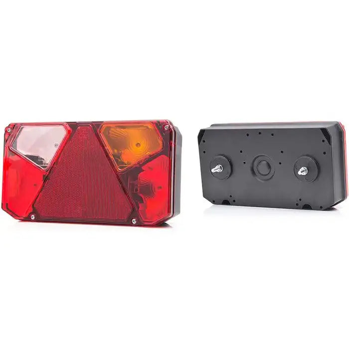 Baklys tilhenger venstre, rektangulær lampe med røde, oransje og hvite felt, vises forfra og bakfra.