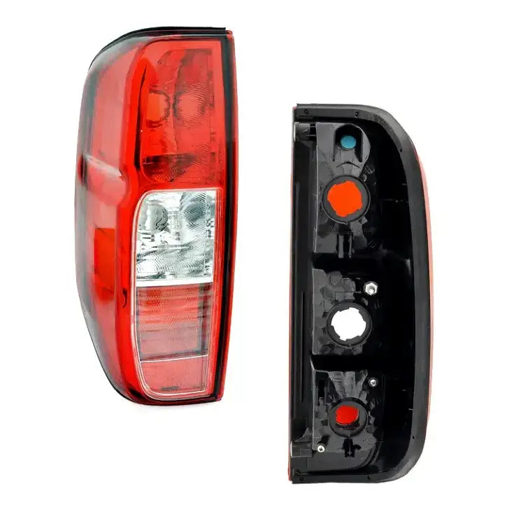 Baklykt Venstre - Nissan Navara (d40)