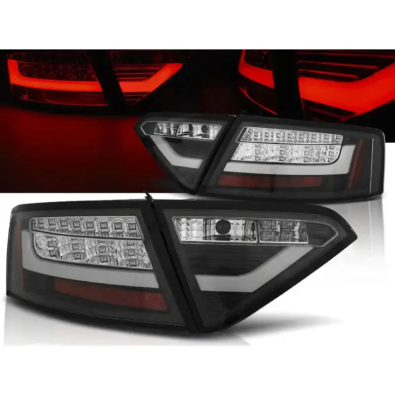 Baklykter Audi A5 07-06.11 Coupe Black Led Bar med klart glass, svarte rammer og røde LED-lys tent.