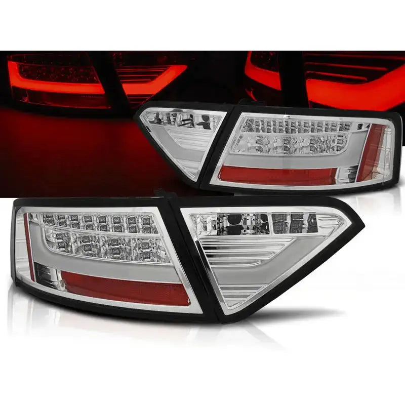Baklykter Audi A5 07-06.11 Coupe Chrome Led Bar med synlige LED-elementer, avbildet fra skrå vinkel.