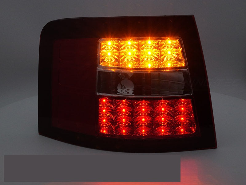 Nærbilde av LED baklykter med tonet glass til Audi A6 Avant C5 LDAUJ1