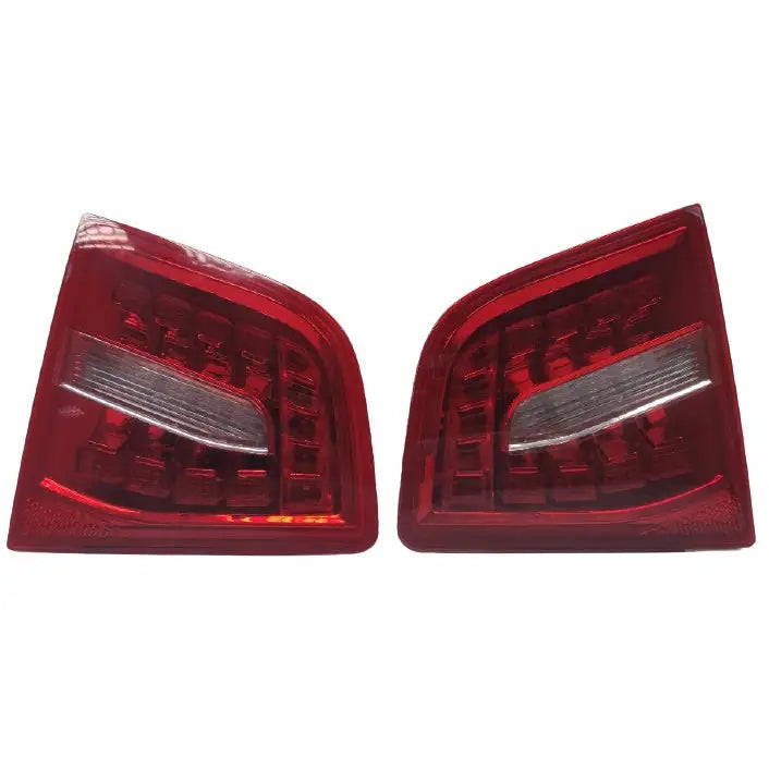 Baklykter Audi A6 C6 05-11 LED sedan, sett forfra med klart felt og tydelig linjemønster.