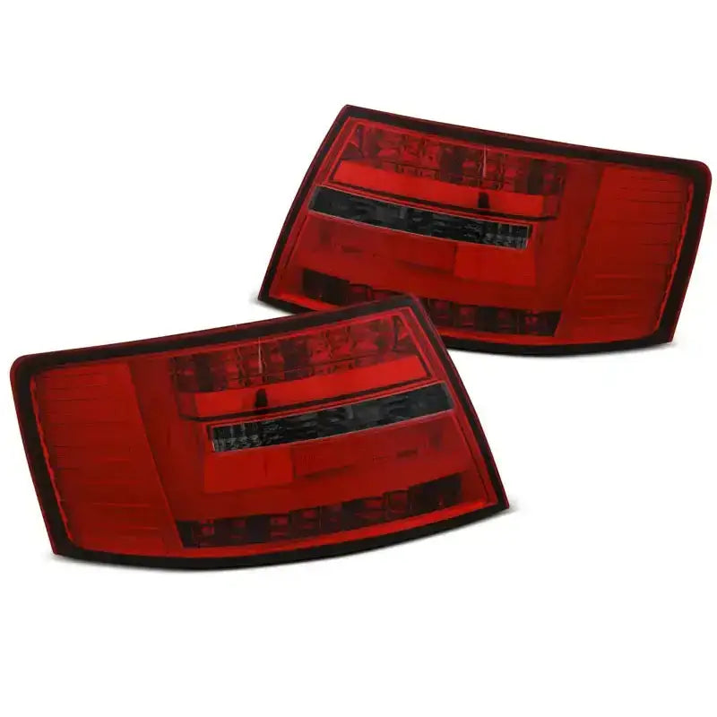 Baklykt Audi A6 C6 Sedan 04.04-08 Red Smoke LED Bar med mørke detaljer, sett i perspektiv.