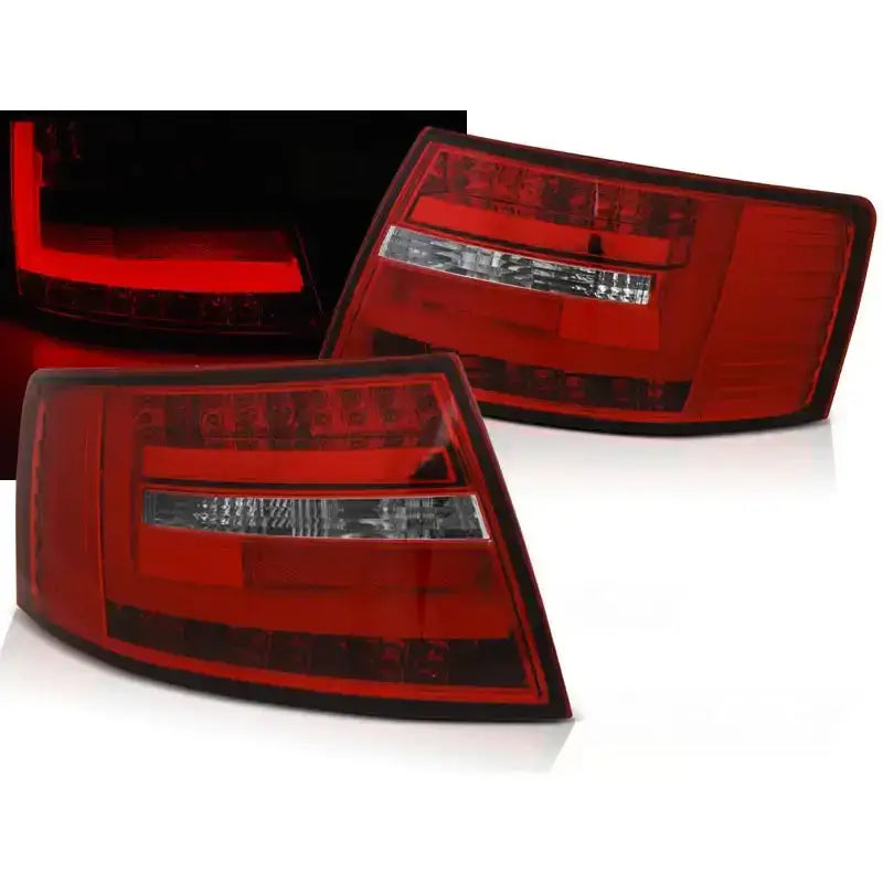 Baklykter Audi A6 C6 Sedan 04.04-08 i rødt plast med LED-bar og horisontal, klar stripe.