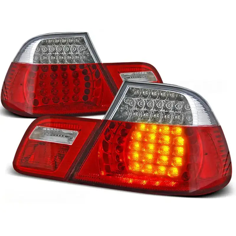 Baklykter Bmw E46 04.99-03.03 Coupe med LED, rødt og klart glass, én lykt har gule dioder aktivert.