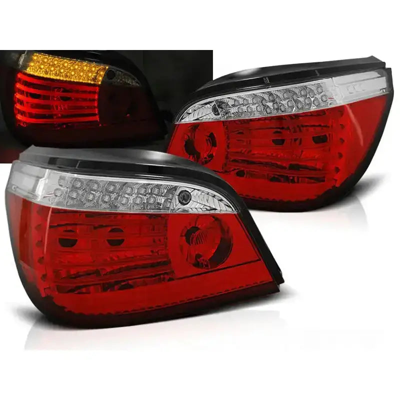 Baklykter Bmw E60 LCI Red White LED med klart og rødt glass, sett fra utside og topp.