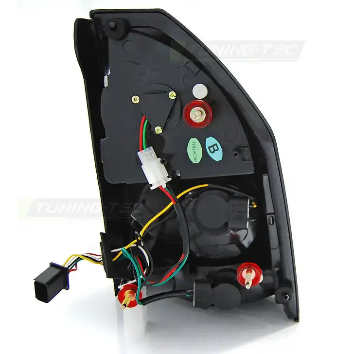 Baklys Chrysler 300C 05-08 Smoke Led sett bakfra med fargede ledninger og tilkoblingskontakt.