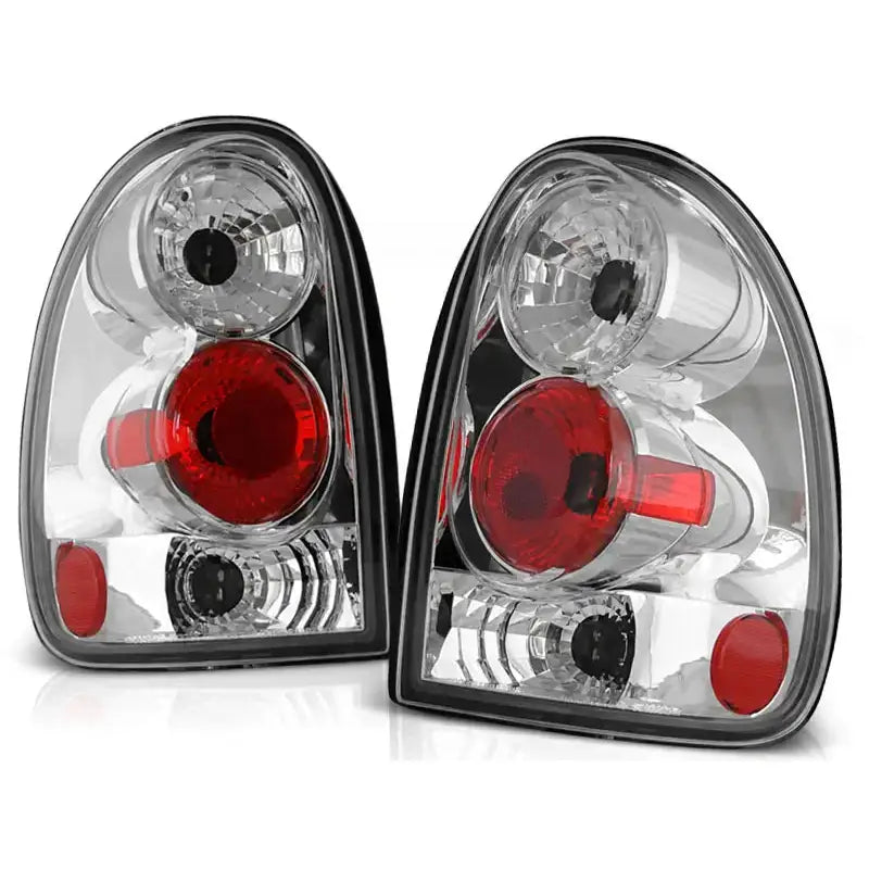 Baklykter Chrysler Voyager 96-02.01 chrome med klart glass, røde og kromdetaljer, sett forfra.