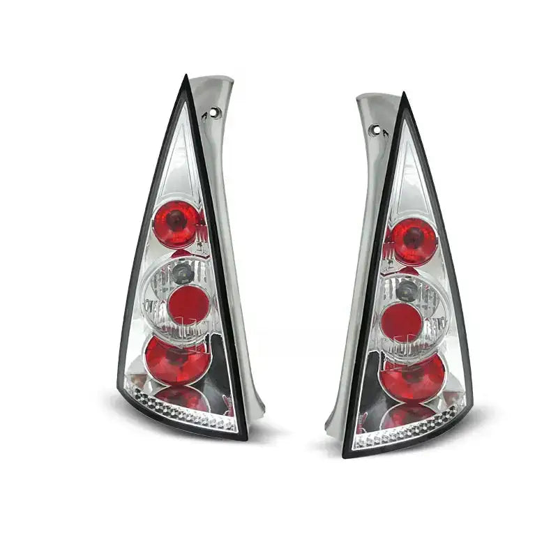Baklykter Citroen C3 03.02-08.05 Chrome med klart glass og røde samt hvite felt, sett forfra.