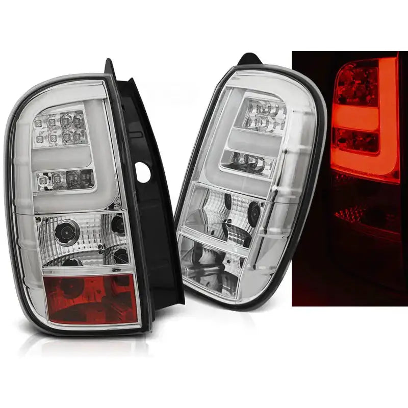 Baklykter Dacia Duster 04.10- LED Bar Chrome, sett fra skrå vinkel med tent rød lysstripe.