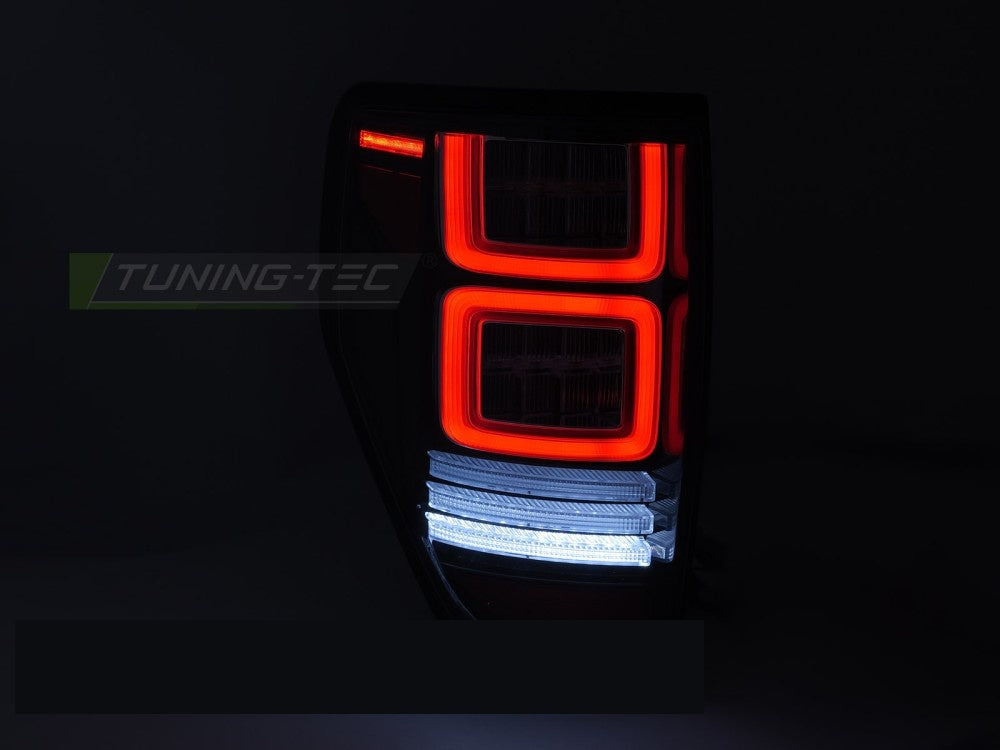 Ford F150 MK12 smoke LED baklykt detaljbilde med LED-elementer tent