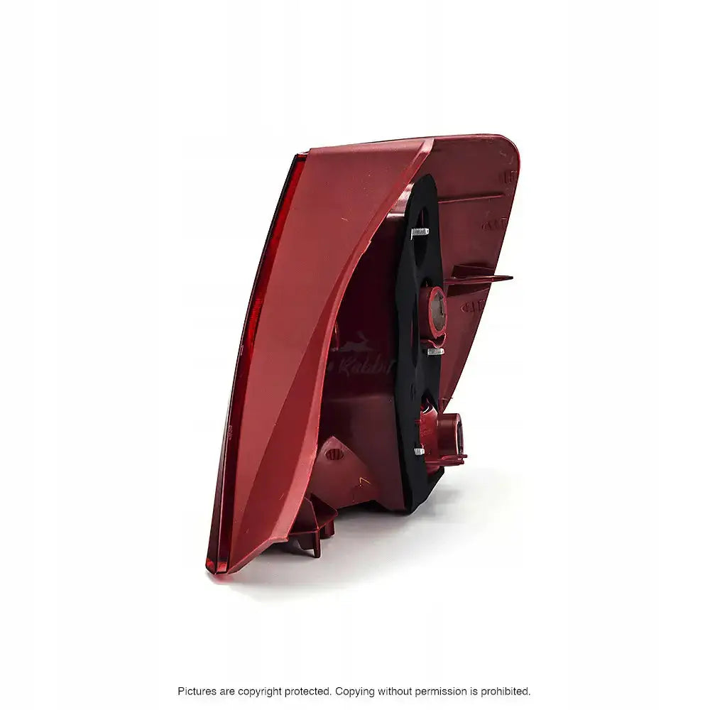 Baklamper Honda Civic 7 01-03 P21W sett fra skrå bakside med synlige festepunkter.