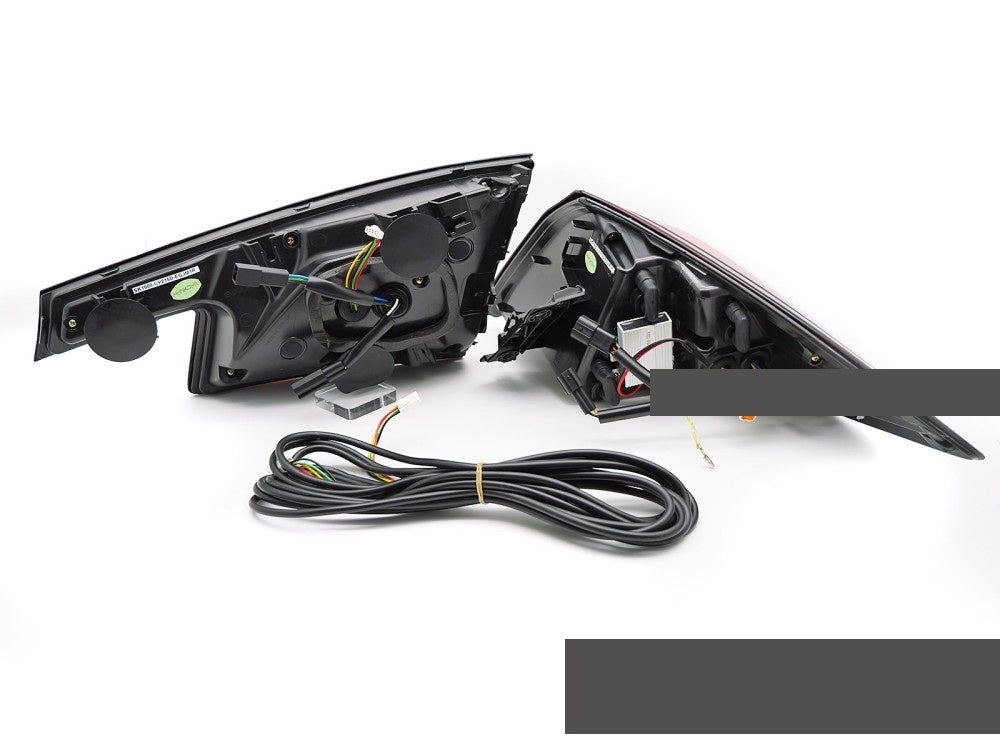 Honda Civic XI Hatchback baklykter med full LED-teknologi smoke-design montert