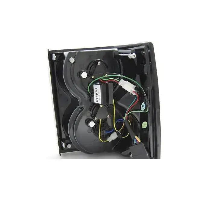 Baklamper Land Rover Range Rover III 02-12 LED sett vist fra innsiden med ledninger og elektroniske komponenter.