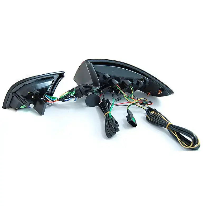 Baklys LED Bar Red Tail Lights Smoke med ledninger og plugger for Audi A3 8P 5D Sportback.