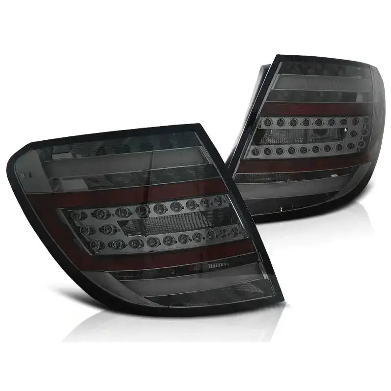 Baklykt Mercedes C-Klasse W204 stasjonsvogn, smoke LED bar med røyfarget rektangulær design.