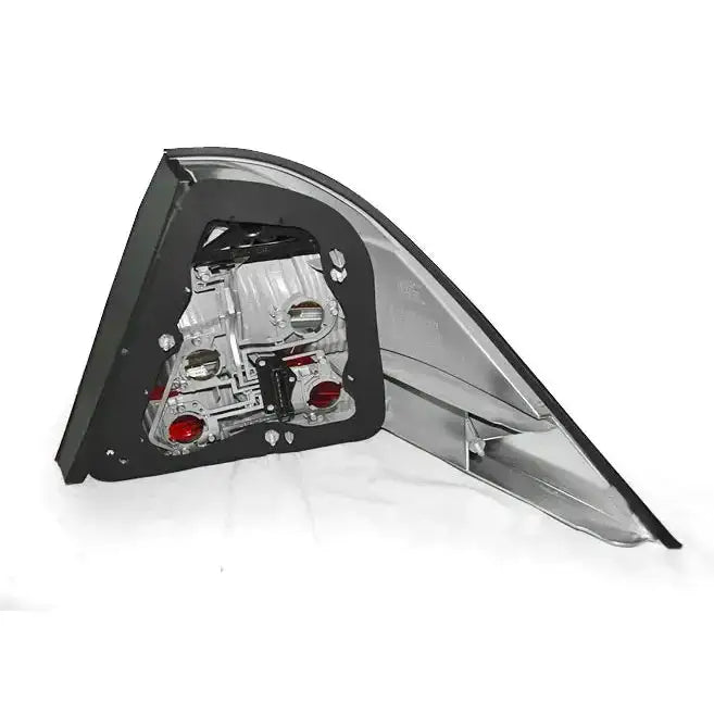 Baklykt Mercedes S-Klasse W220 98-05, bakside med synlige pærer og reflektorer fra skrå vinkel.