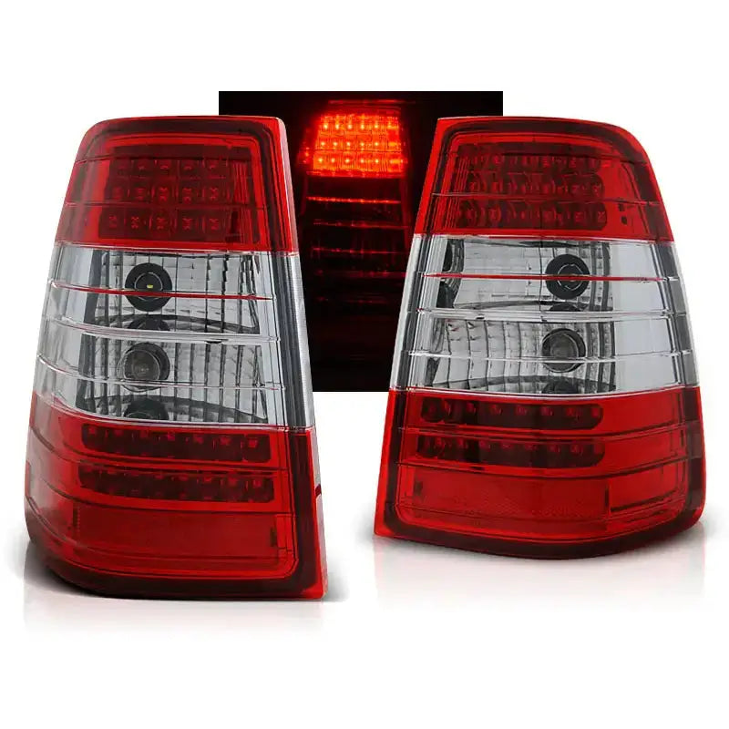 Baklykter Mercedes W124 E-Klasse St.Vogn med rød og hvit LED, sett forfra i trekvart vinkel.