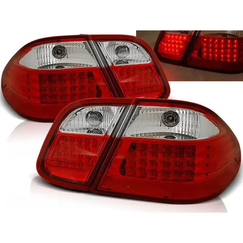 Baklykter Mercedes W208 CLK 03.97-04.02 med rød og hvit LED, sett fra skrå vinkel.