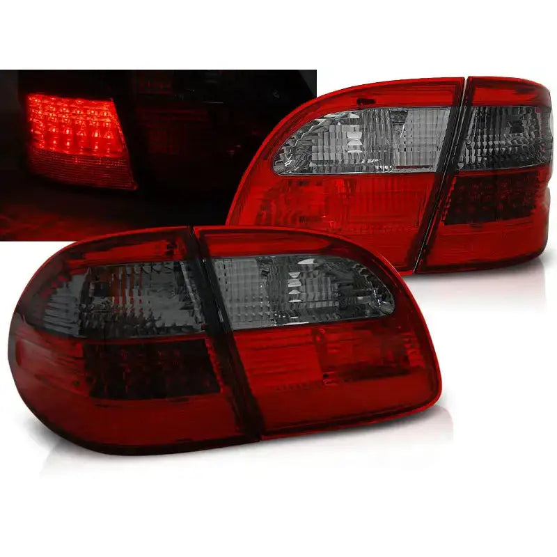 Baklykter Mercedes W211 St.Vogn E-Klasse 02-06 med røde og sotede felt, LED-lys tent.