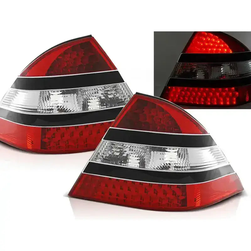 Baklykter Mercedes W220 S-Klasse Red Black Led sett fra skrå vinkel med detaljer av tent lys.