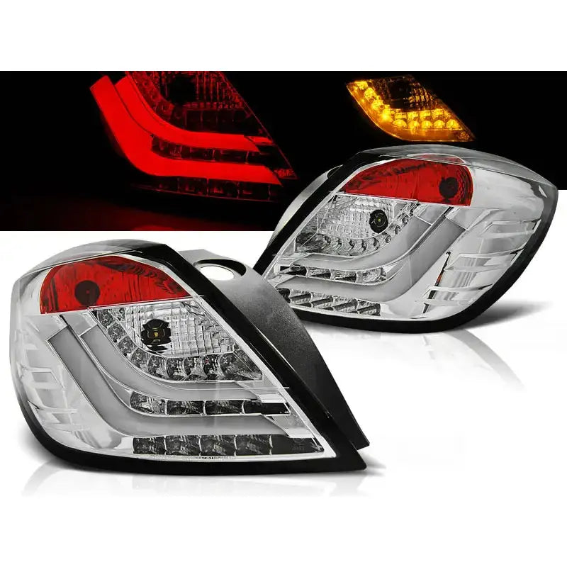 Baklykter Opel Astra H 3D GTC Chrome LED sett, tent i rødt og oransje mot svart bakgrunn.