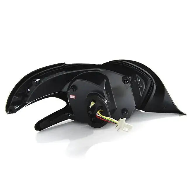 Baklykter Peugeot 208 LED Bar sett fra undersiden med synlige ledninger og plastkomponenter.