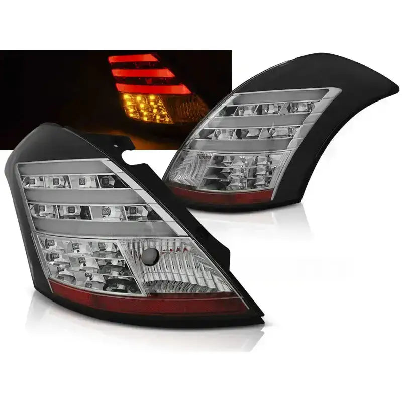 Baklykter Suzuki Swift IV 10- Black Led Bar med sorte detaljer, sett fra skrå vinkel, lysene tent.