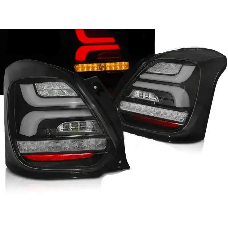 Baklykter Suzuki Swift VI 17- Black Led SEQ med LED-elementer, sett fra skrå vinkel.