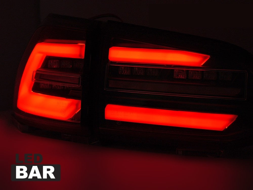 Nærbilde av LED baklykt VW Golf 7 2017-2019 med dynamisk blinklys svart