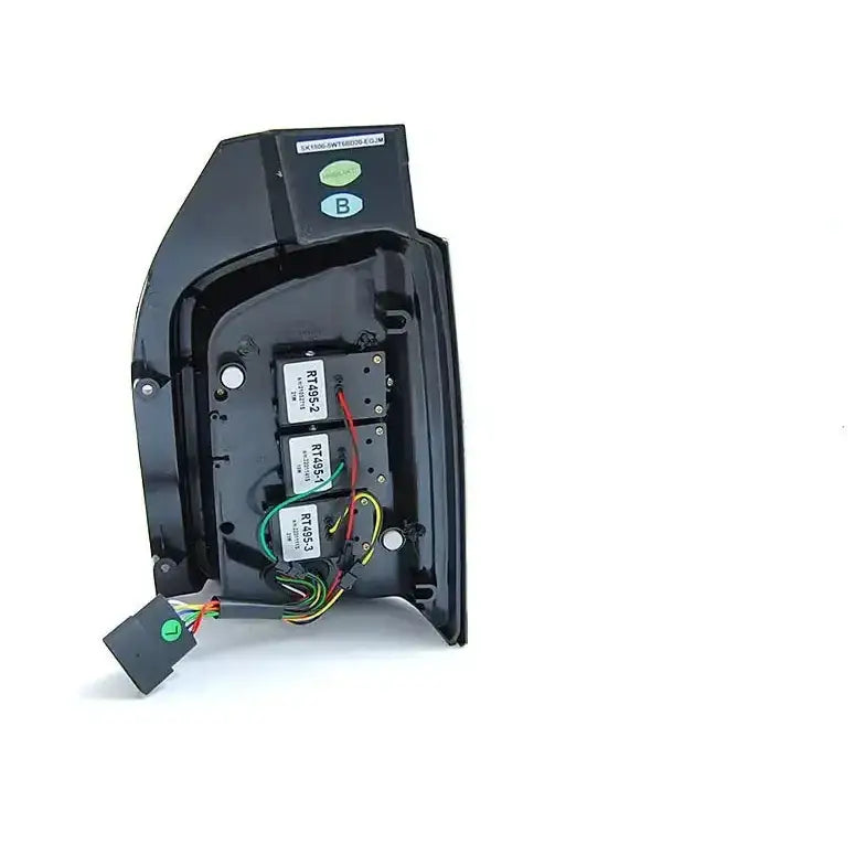 Baklykt Volkswagen T6.1 LED Black sett fra innsiden med synlige ledninger og elektroniske komponenter.