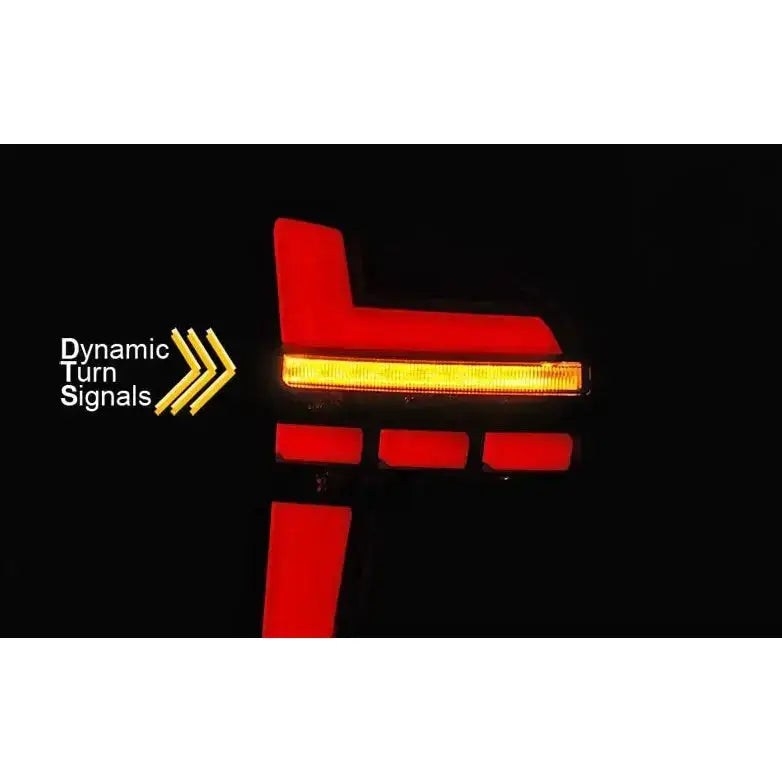 Baklamper Volkswagen T6.1 LED baklykt med oransje dynamisk blinklys og teksten “Dynamic Turn Signals”.