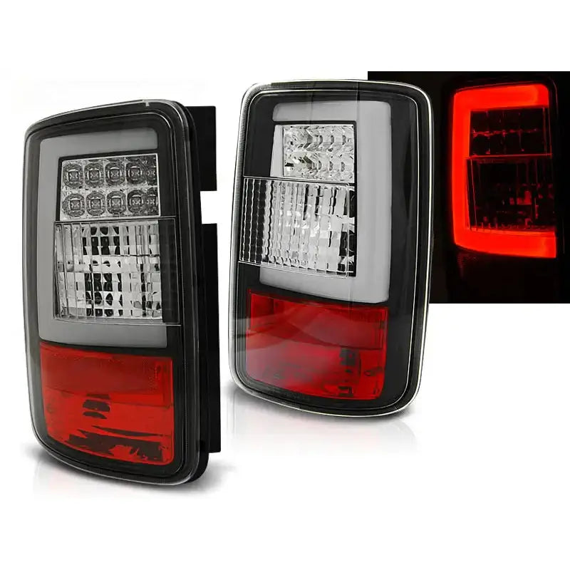 Baklykter Vw Caddy 03-03.14 Black Led Bar sett skrått med tent rød LED-lysramme.