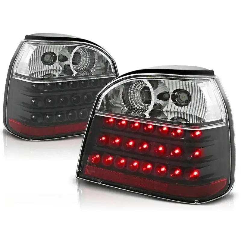 Baklykter Vw Golf 3 Black Led med klare linser og røde LED-lys, vist i skrå vinkel.