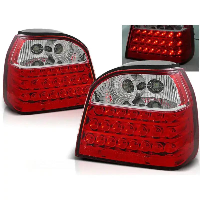 Baklykter Vw Golf 3 Red White LED, sett fra skrå vinkel med tent lys og synlige LED-elementer.