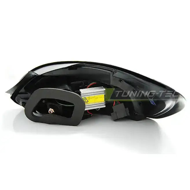 Baklykter Vw Scirocco III LED Bar sett bakfra med synlige ledninger og elektronisk komponent.