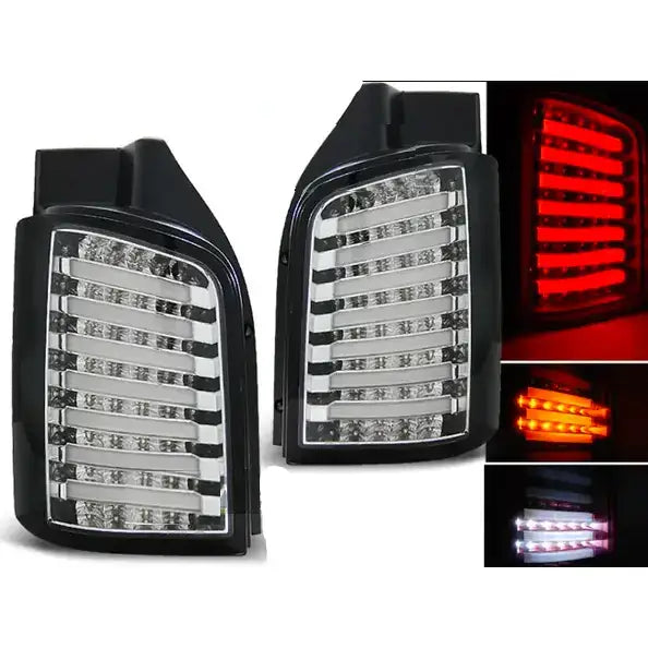 Baklykter Vw T5 Chrome Black LED med sølvdetaljer, vist fra skrå frontvinkel med lysfunksjoner.