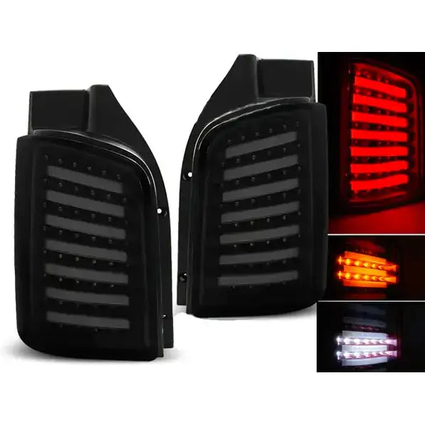 Baklykter Vw T5 Smoke Black LED med horisontale striper, viser lys i rødt, oransje og hvitt.