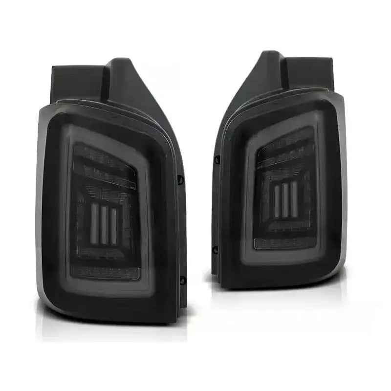 Baklykt Vw T5 Smoke Black White Led med røykfarget glass og rektangulære mønstre, sett forfra.