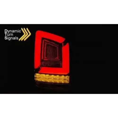 Baklykt Vw T6 15-19 TR LED Bar Smoke med røde LED-striper og gul dynamisk blinklys nederst.